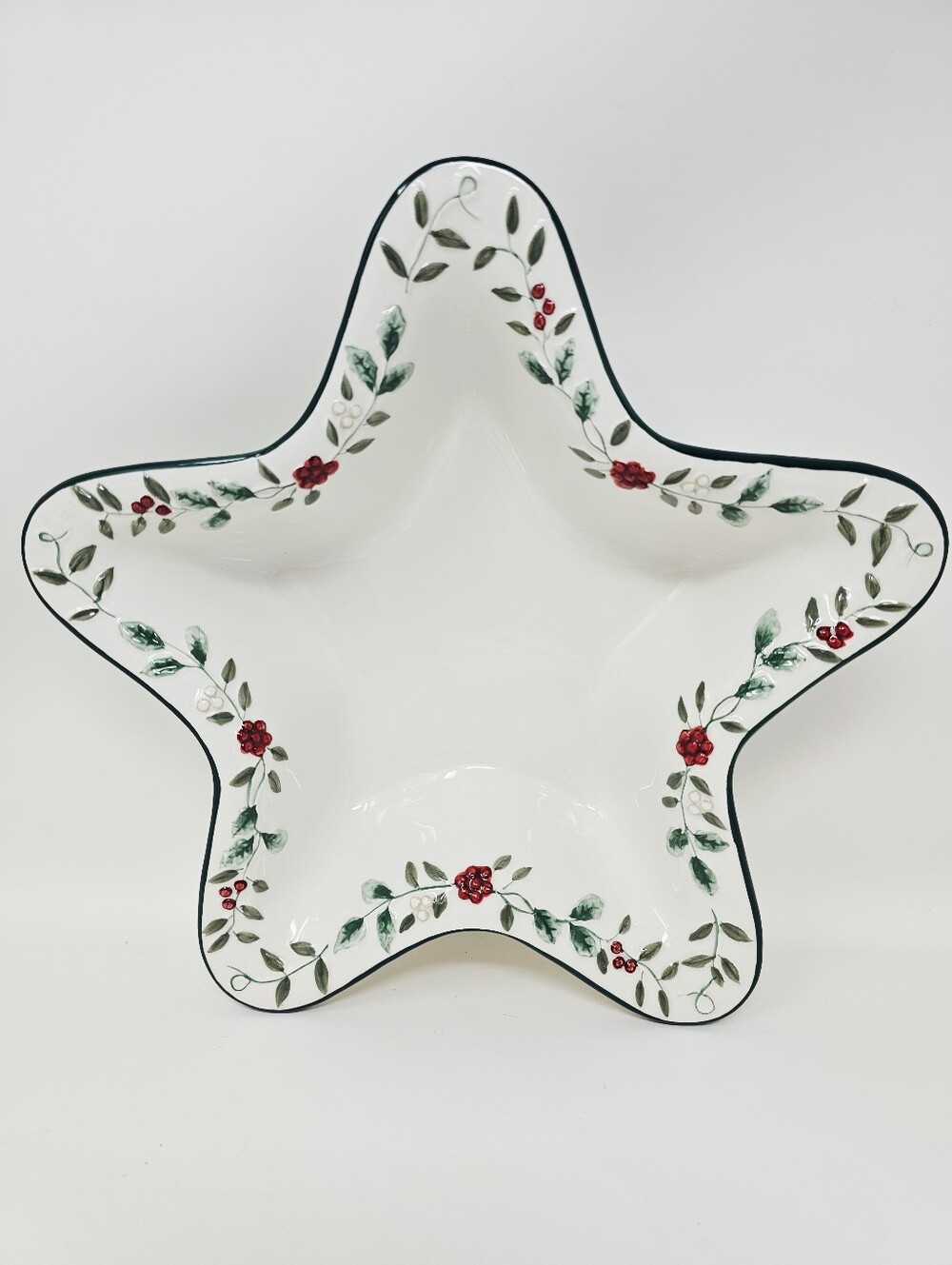 Pfaltzgraff Ceramic Stoneware Winterberry Star Shape Serving Bowl
